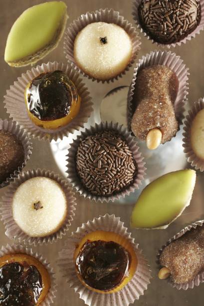 Doces da linha vintage, da doceria La Vie en Douce por Carole Crema Doces da linha vintage, da doceria La Vie en Douce por Carole Crema