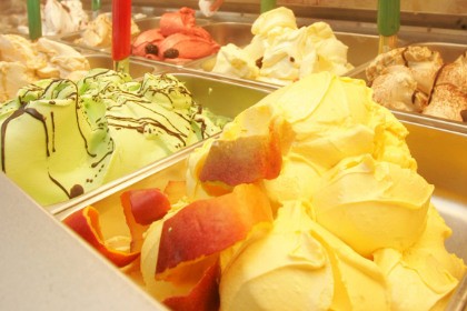 Stuzzi Gelato e Caffè. Stuzzi Gelato e Caffè.