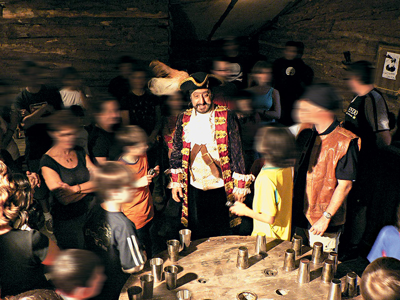 O Ilha do Tesouro: espetáculo mescla encenação e interatividade O Ilha do Tesouro: espetáculo mescla encenação e interatividade