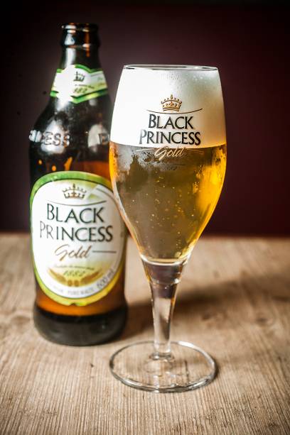 A pilsen Black Princess Gold, do Grupo Petrópolis A pilsen Black Princess Gold, do Grupo Petrópolis