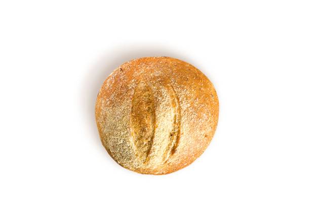 Broa de milho: coberta por uma fina camada de fubá Broa de milho: coberta por uma fina camada de fubá
