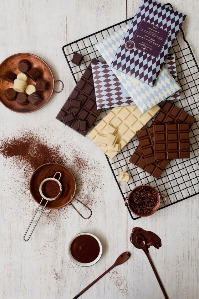 Intenso, branco e ao leite: Maria Brigadeiro faz três versões de chocolate em barra Intenso, branco e ao leite: Maria Brigadeiro faz três versões de chocolate em barra