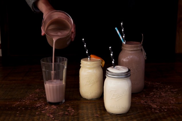 Cadillac Burger: milk-shakes de laranja, baunilha e chocolate feitos com sorvete artesanal Cadillac Burger: milk-shakes de laranja, baunilha e chocolate feitos com sorvete artesanal