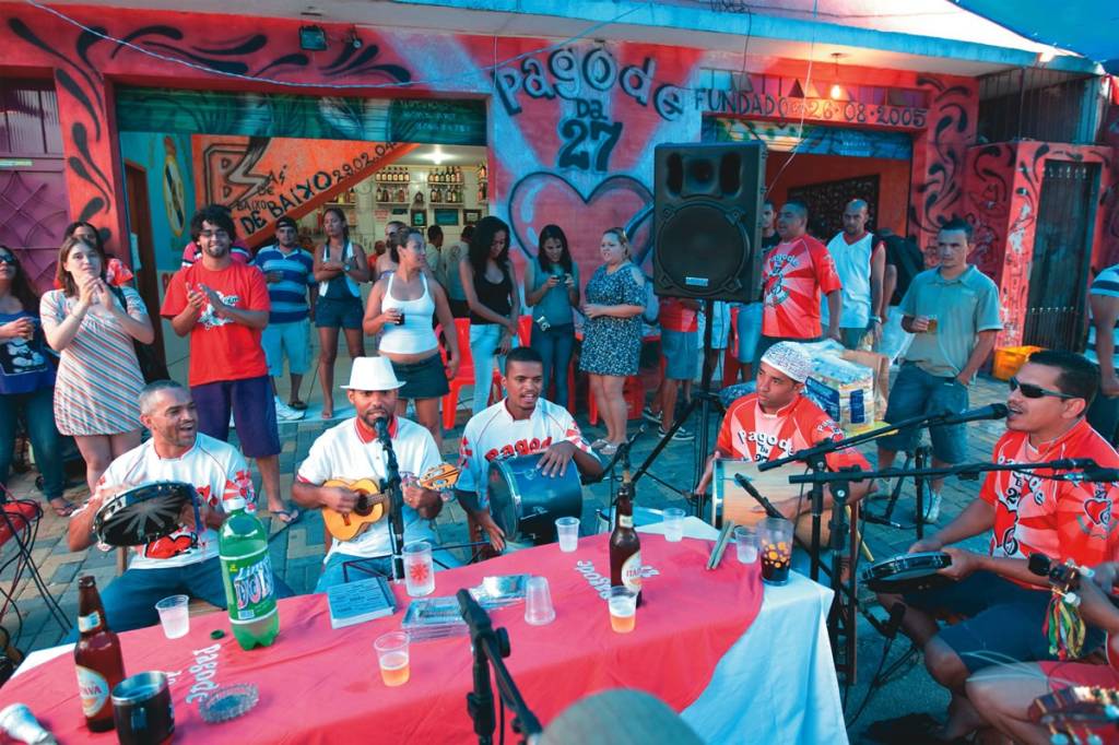 Duani, da Orquestra Imperial, indica lugares suingados da cidade