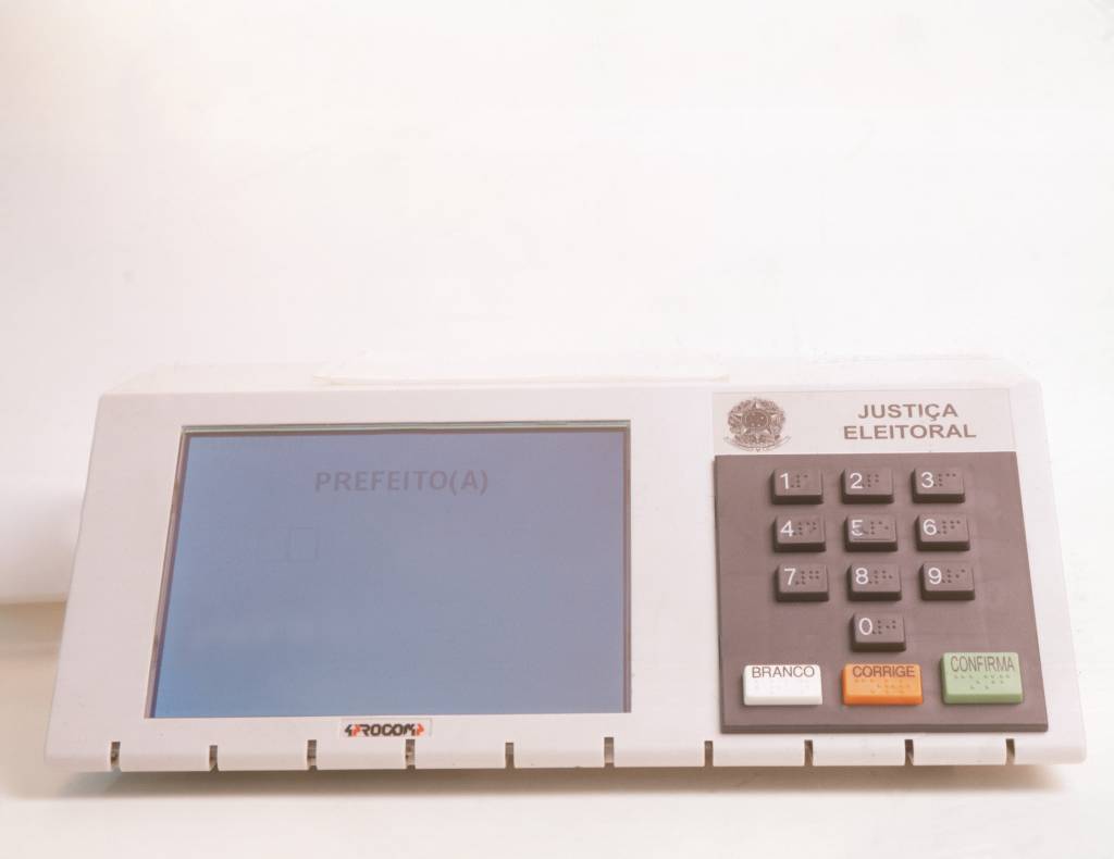 Prazo para regularizar o título de eleitor termina hoje (6)
