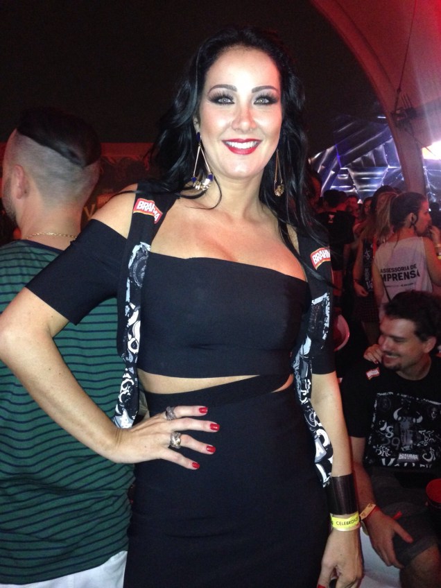 Helen ganzarolli tamb&eacute;m fez a festa no festival