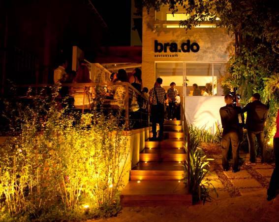 Dois restaurantes promovem festa com música ao vivo na tarde de domingo (29)