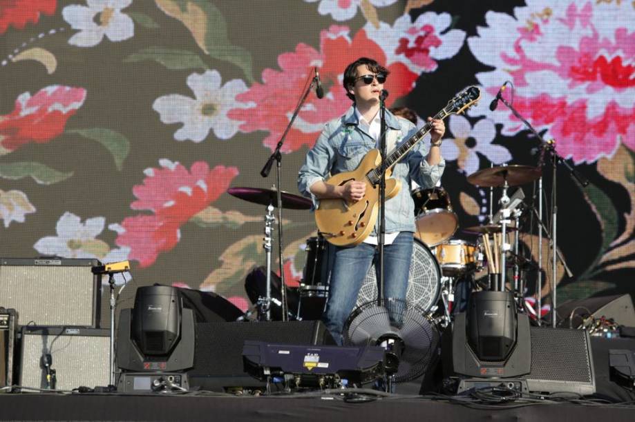 Vampire Weekend agita público moderninho