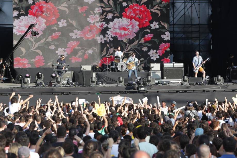 Vampire Weekend agita público moderninho