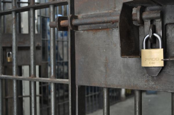 Mãe de preso que se enforcou em cadeia ganha indenização