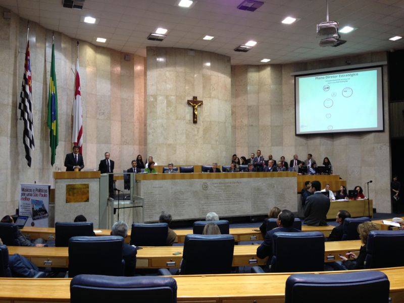 Câmara Municipal instala CPI da Violência Contra Pessoas Trans e Travestis