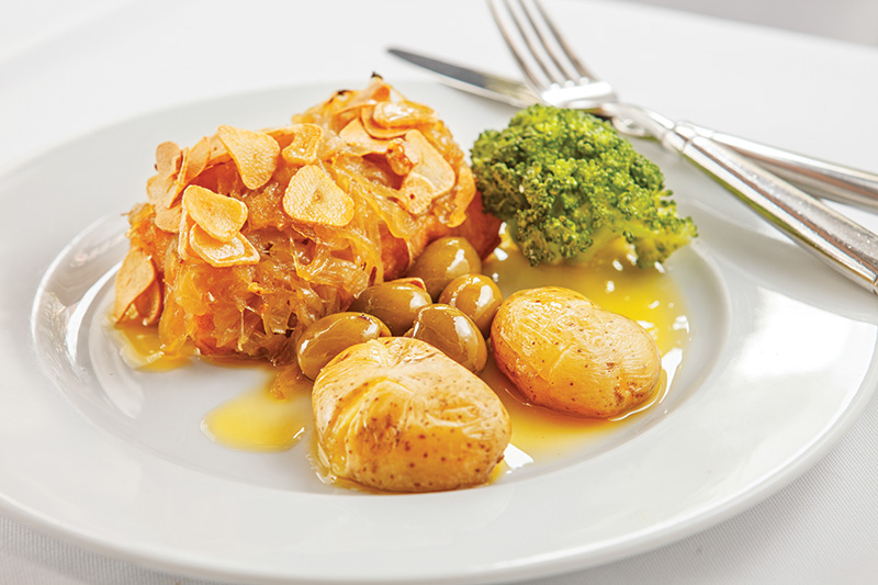 O peixe à lagareiro: uma das opções de prato principal O peixe à lagareiro: uma das opções de prato principal