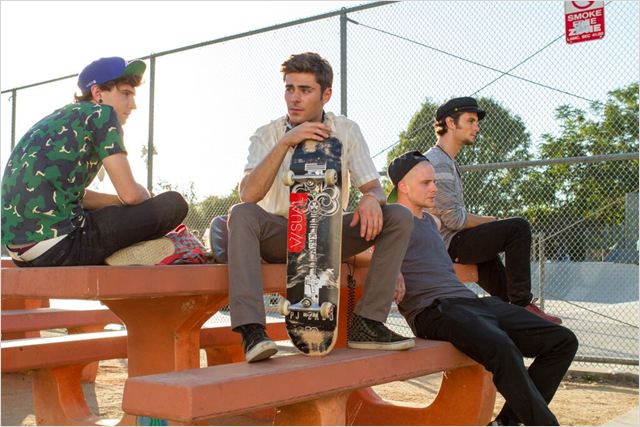 Música, Amigos e Festa: longa é dirigido por Max Joseph