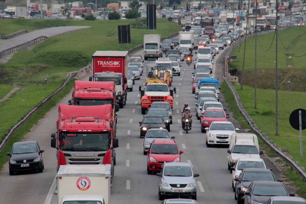 Feriadão: confira os horários de pico nas principais rodovias