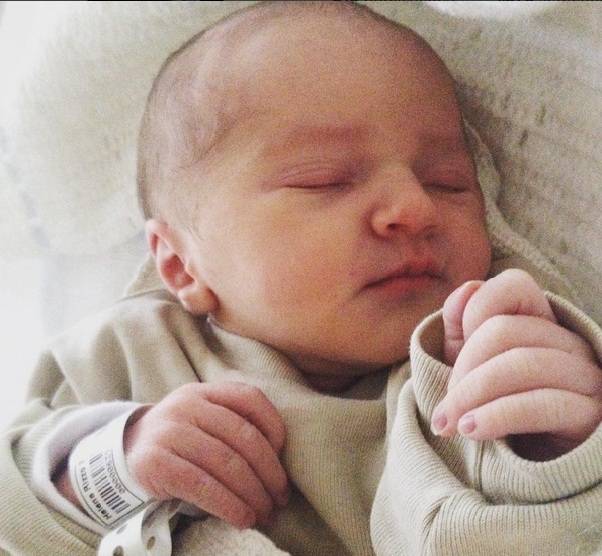 Nasce a primeira filha de Helena Rizzo e Bruno Kayapy