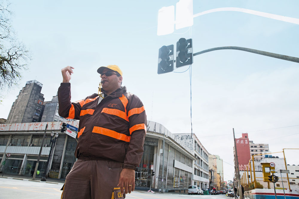 Quadrilhas chegam a furtar 4 quilômetros de fios por dia