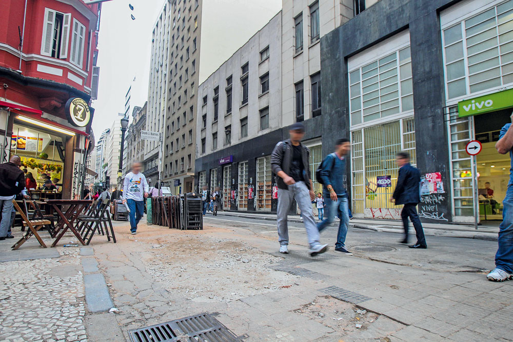 Centro terá novo tipo de calçada