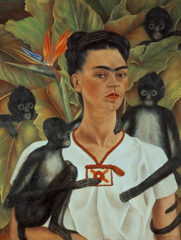 Um dos destaques da mostra é o autorretrato da artista com os seus macacos de estimação Um dos destaques da mostra é o autorretrato da artista com os seus macacos de estimação