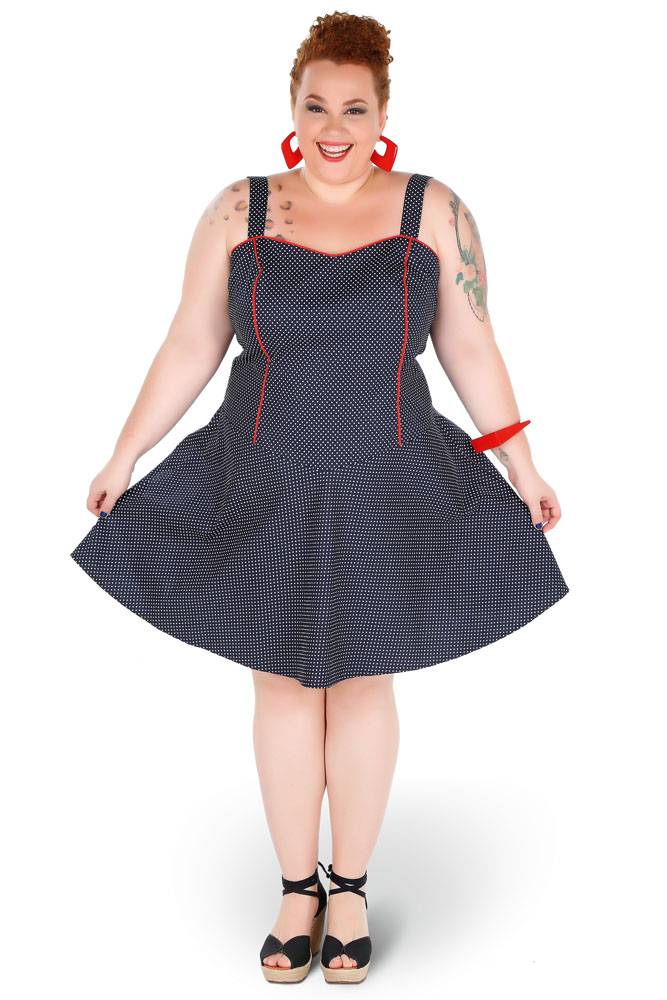 Grifes plus size adotam roupas descoladas e de cores vibrantes