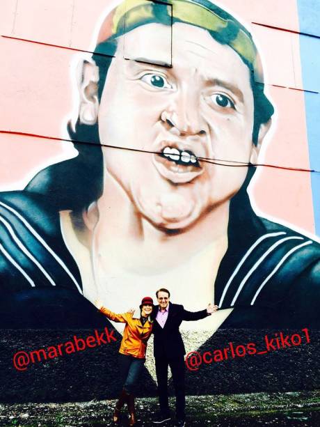 Ator foi conhecer mural feito em sua homenagem pelo grafiteiro Paulo Terra Ator foi conhecer mural feito em sua homenagem pelo grafiteiro Paulo Terra