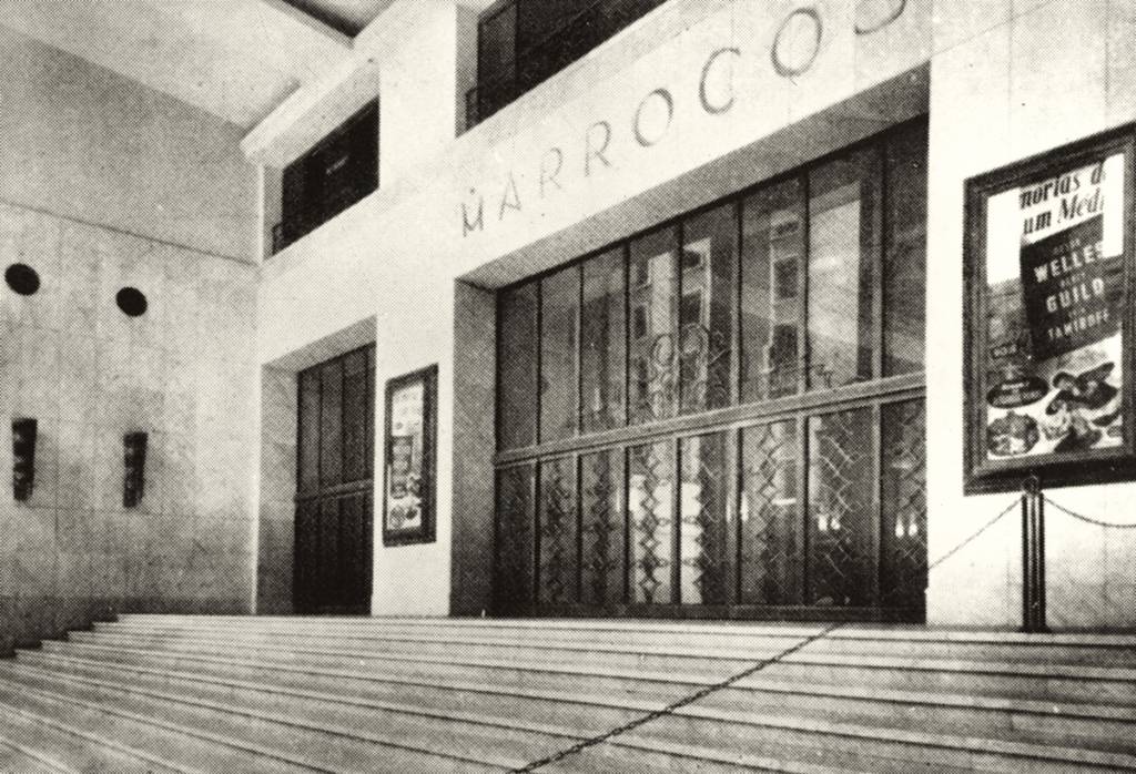 Sem-tetos deixam Cine Marrocos em reintegração de posse