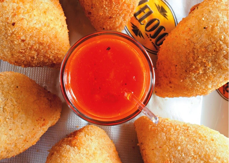 Veloso: as famosas coxinhas Veloso: as famosas coxinhas