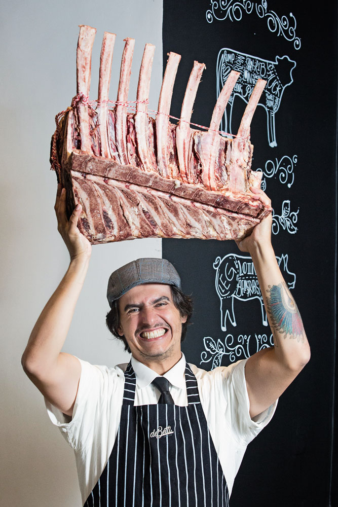 Sucesso no Instagram, Rogerio Betti abre casa de carnes especiais