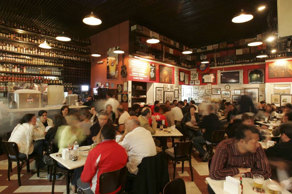 Bares para curtir até de madrugada em São Paulo