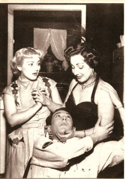 Pouco tempo para a lua-de-mel: rec&eacute;m-casados, em 1954, Nicette e Paulo produziram Ingenuidade, com a m&atilde;e dela, Leonor Bruno