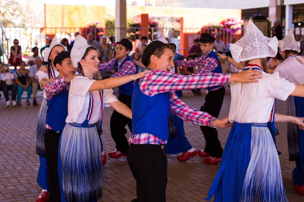 	As coreografias apresentadas t&ecirc;m cerca de 1 600 anos.