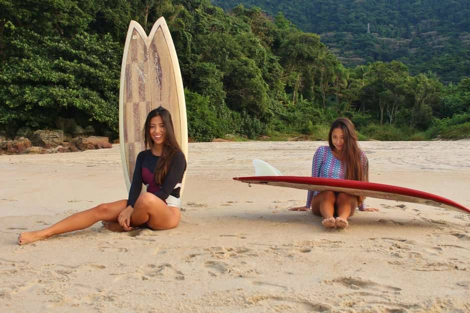 Tayn&aacute; faz parte de uma fam&iacute;lia de surfistas