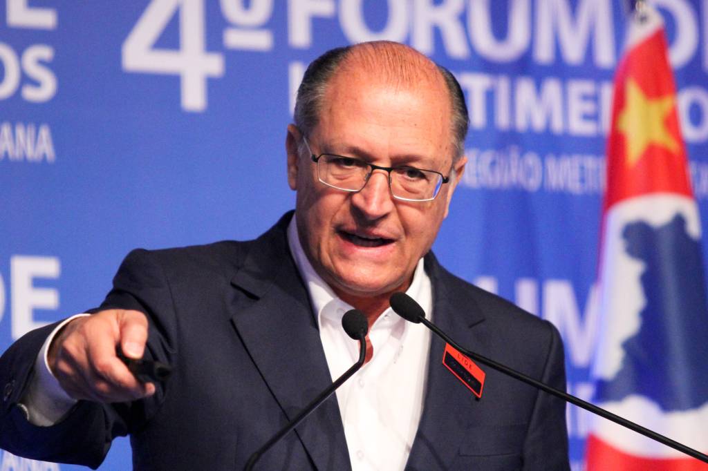 Governo vai multar Bombardier por atraso em sistema de trens