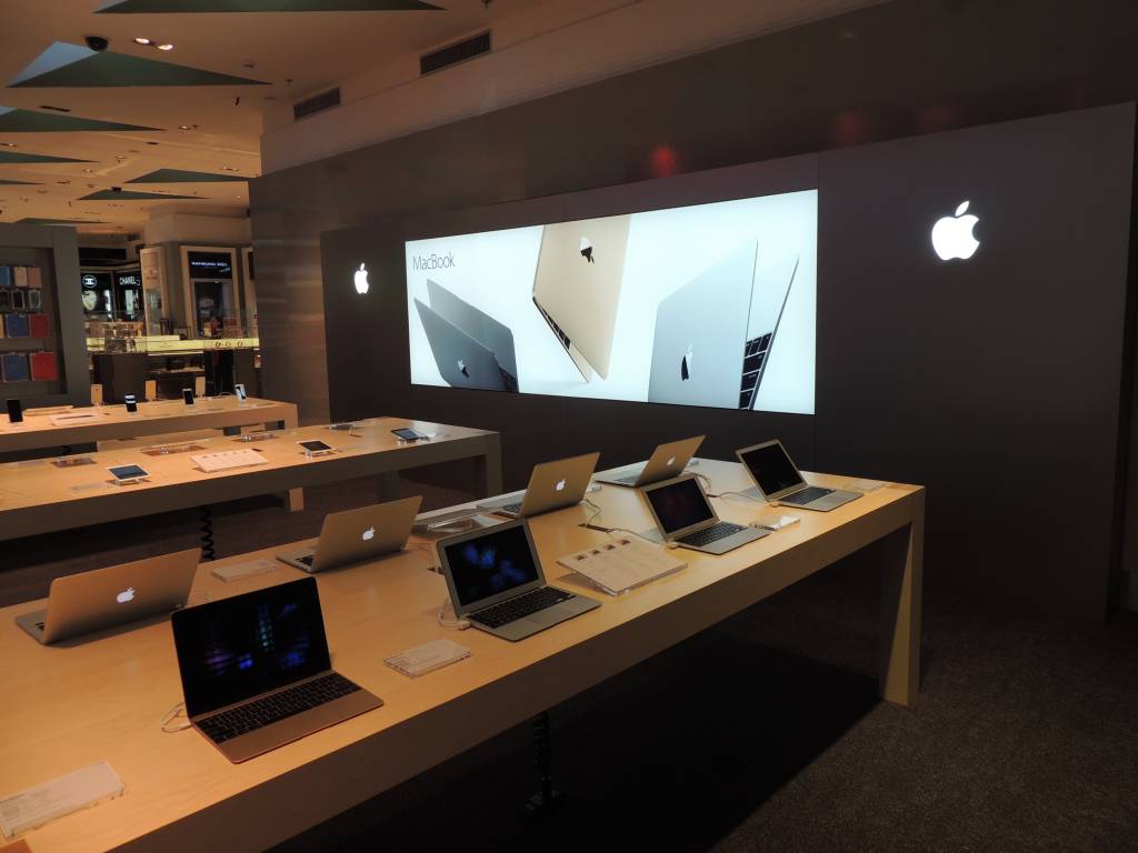 Passageiro poder&aacute; comprar Macbooks e demais produtos