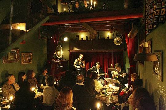 Casa de Francisca tem cervejas artesanais e m&uacute;sica ao vivo