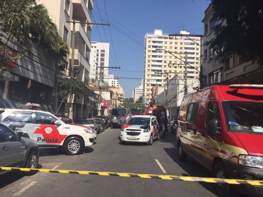 Bandido faz seis reféns dentro de bar em Perdizes
