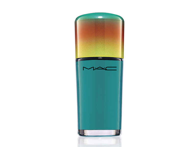 Esmalte da linha Wash&Dry, cor Moday Blues, da M.A.C. A linha lan&ccedil;amento da M.A.C apresenta esmaltes, batons e brilhos com acabamento gloss. A cor verde promete trazer mais alegria para as unhas e quebrar o clima frio. &Eacute; bom correr para conseguir garantir o seu, j&aacute; que os produtos est&atilde;o esgotando r&aacute;pido. Pre&ccedil;o: 43 reais.