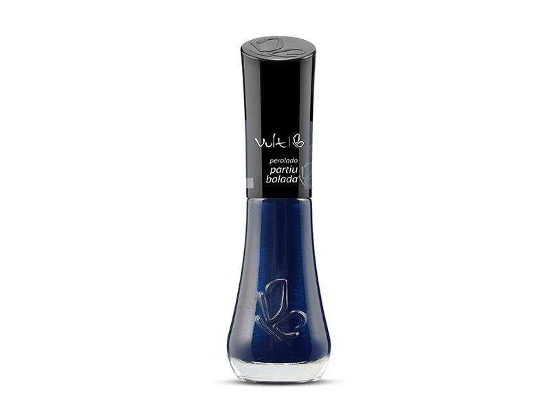 Esmalte, cor Partiu Balada, da Vult. O tom azul perolado promete fazer sucesso nas unhas. Pre&ccedil;o sugerido: 4,50 reais