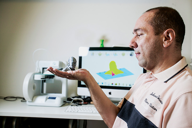 Paulistanos começam a usar impressoras 3D domésticas