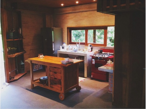 Estúdio Flecha: cozinha em casa na praia Estúdio Flecha: cozinha em casa na praia