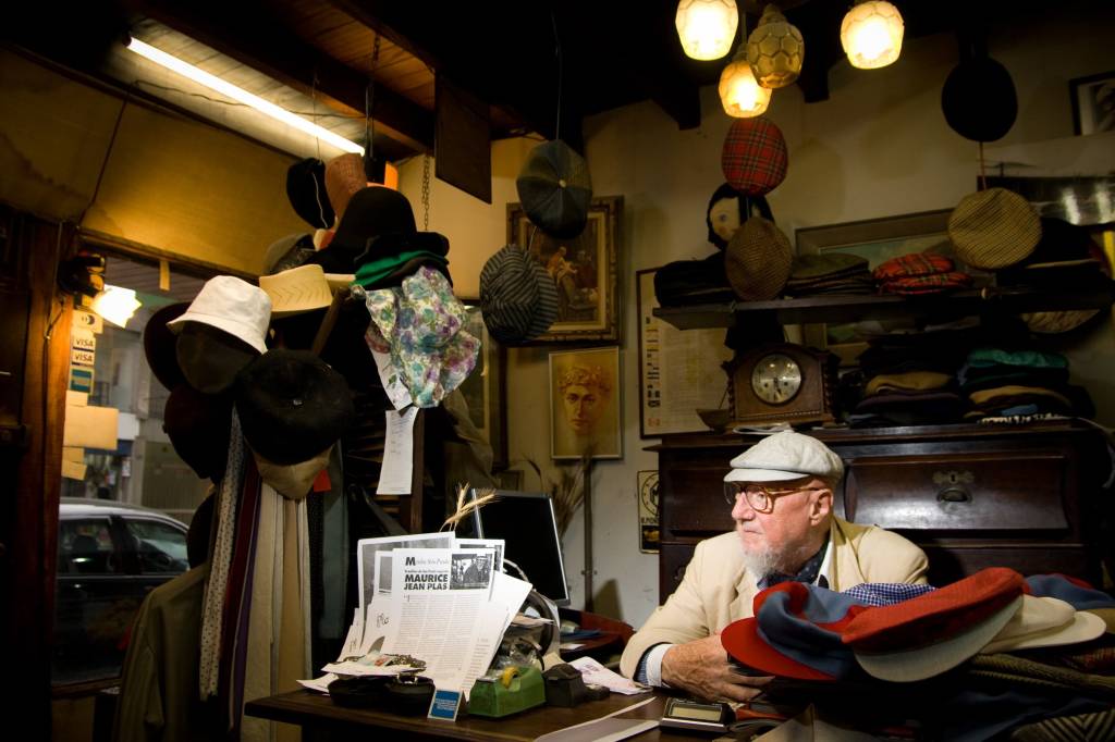 Morre o alfaiate Maurice Plas