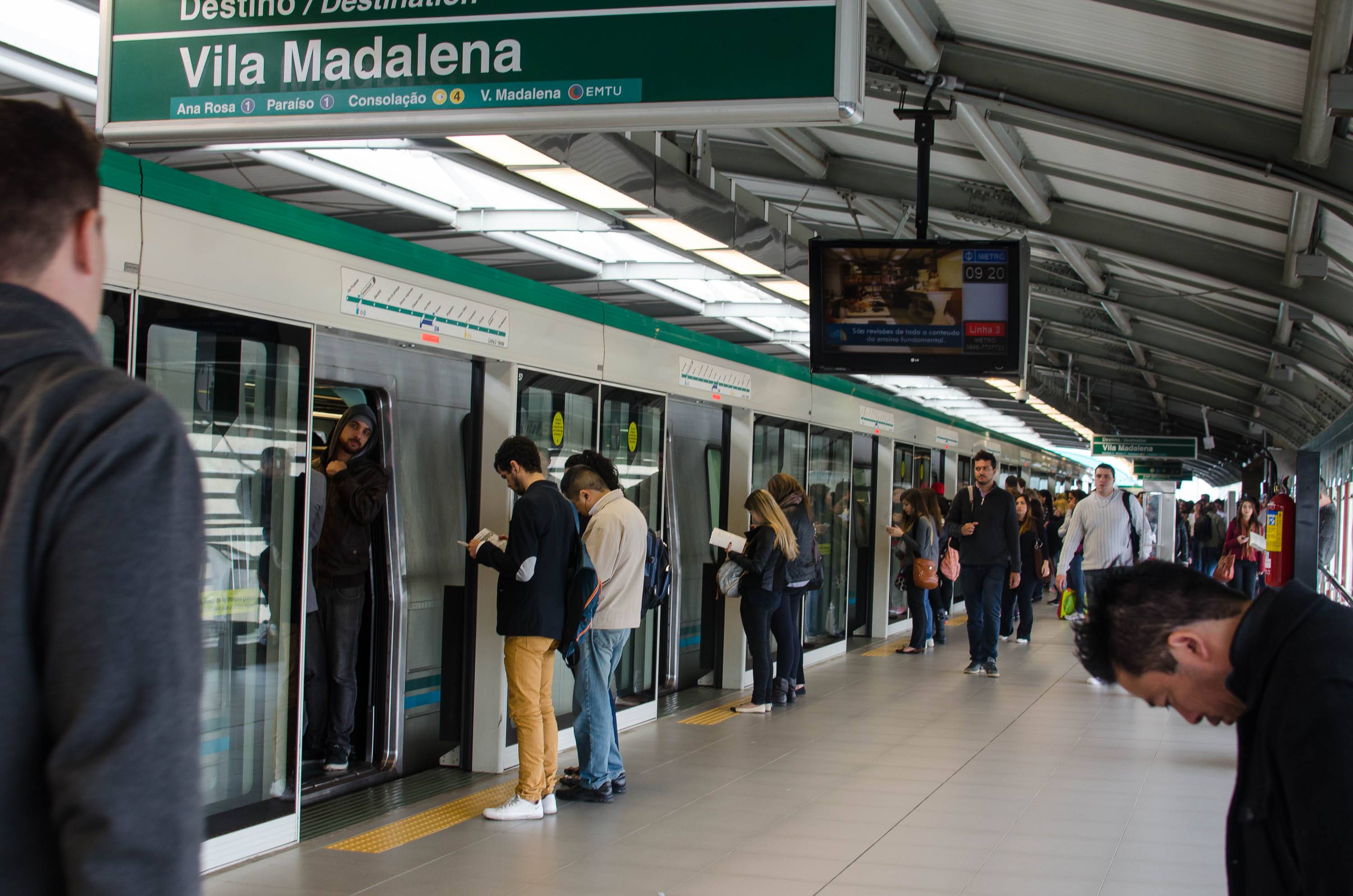 Metrô perde 300 000 passageiros diários