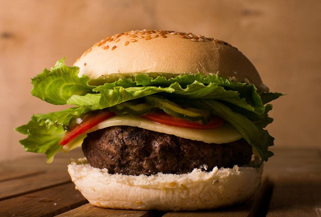 House Of Food vende lanches por R$ 15,00 nesta sexta (24)