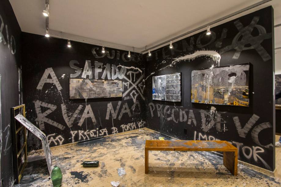 Galeria Crivo na terça (21), depois da invasão Galeria Crivo na terça (21), depois da invasão