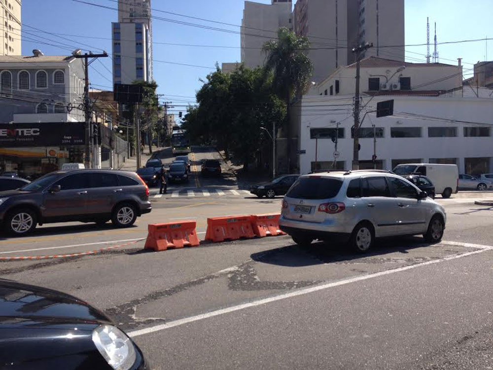 Moradores se mobilizam contra mudanças na Rua Heitor Penteado