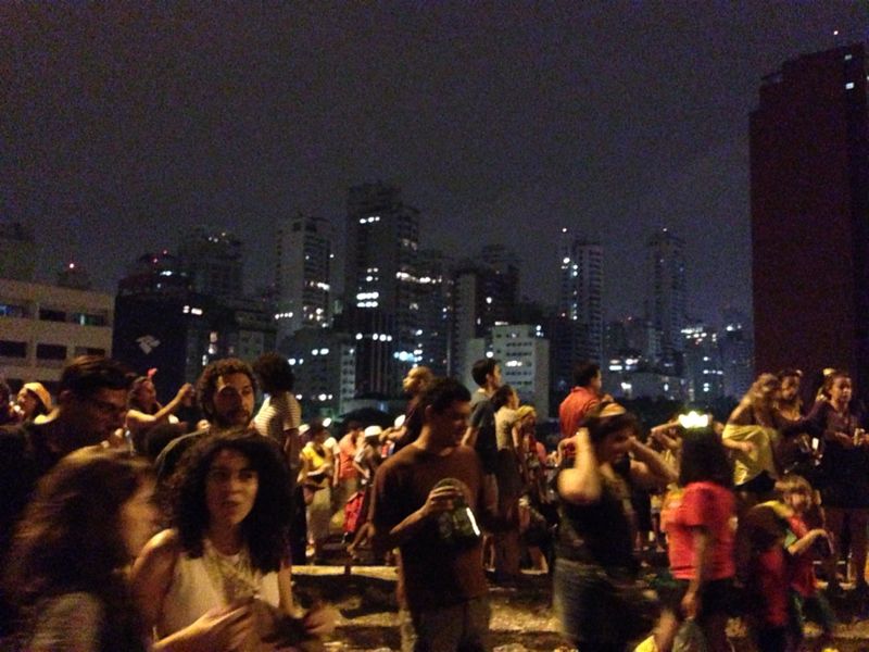 Bloco Agora Vai agita o Minhocão durante o Carnaval Bloco Agora Vai agita o Minhocão durante o Carnaval