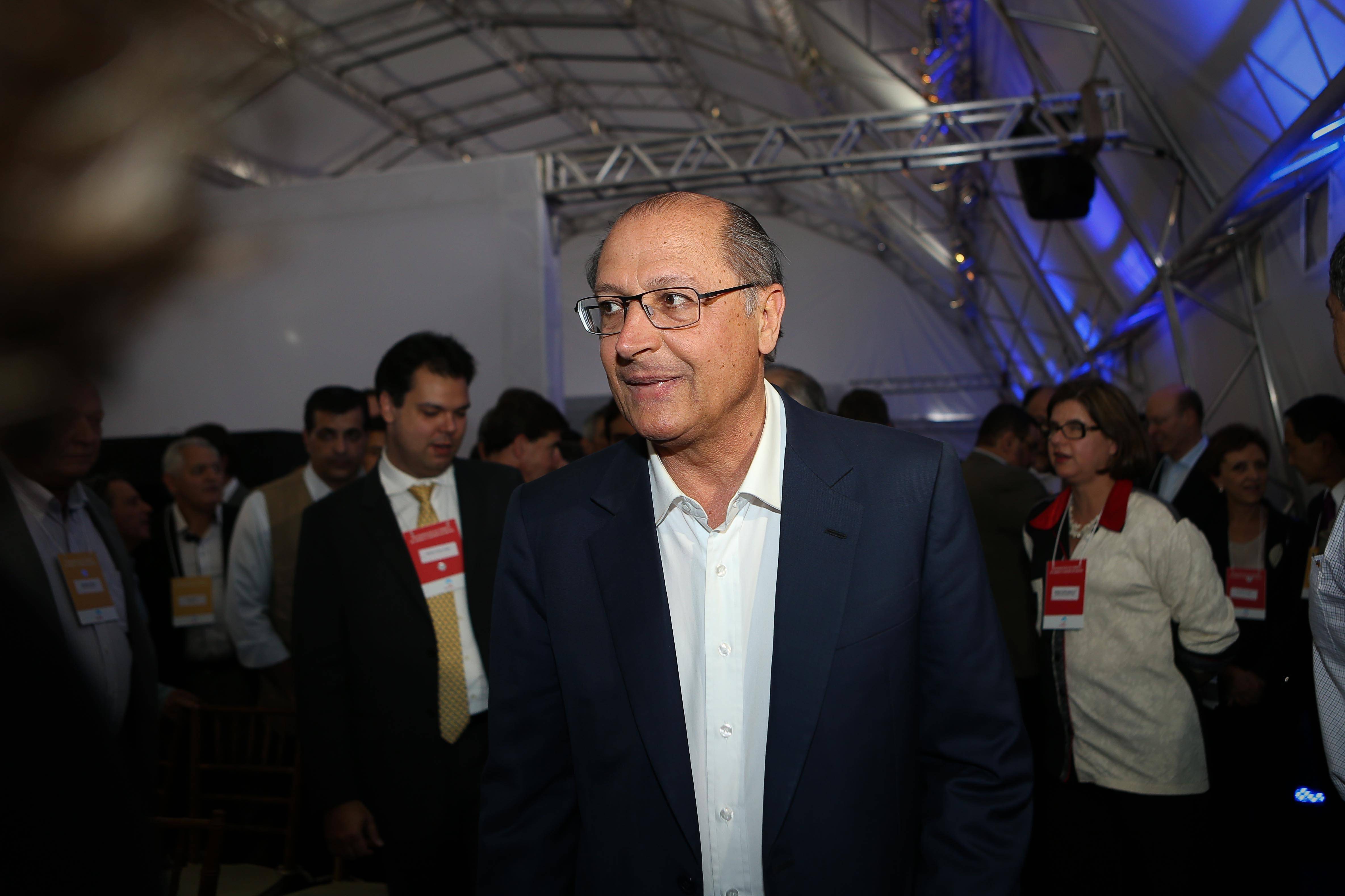 Alckmin socorre idoso durante evento em Campos do Jordão
