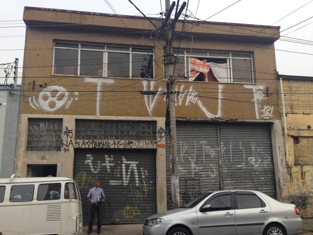 Crack Zero: projeto em casa invadida trata ex-usu&aacute;rios de crack com caf&eacute; e lim&atilde;o