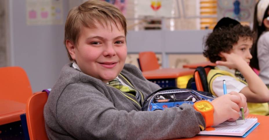 Konstantino Atan é o Adriano (sonhador). Idade: 16 anos. Cachê: 5 000 Konstantino Atan é o Adriano (sonhador). Idade: 16 anos. Cachê: 5 000