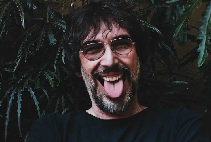 Com plateia inflamada, Lobão canta ‘Dilma bandida’ em show