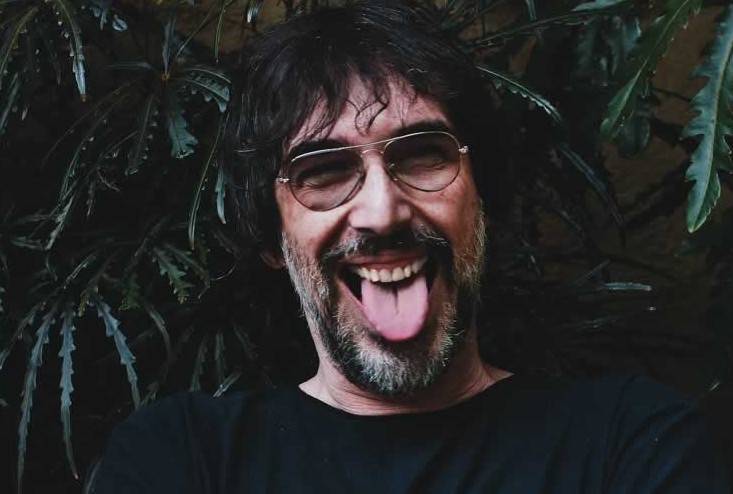 Com plateia inflamada, Lobão canta ‘Dilma bandida’ em show